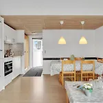 1 Bedroom Cozy In Semesterbostad *